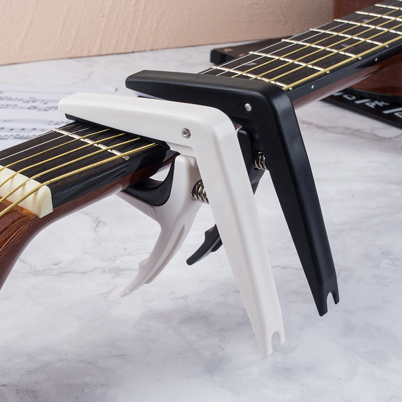 Perfekter Kapodaster für klassische akustische Gitarre