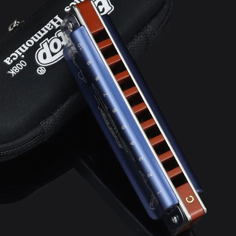 Details zu einer metallisch blauen diatonischen Mundharmonika mit 7 Stimmungen