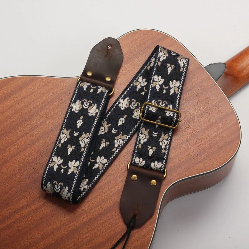 Vollständige Details des Vintage Barock Blumen Gitarrengurts