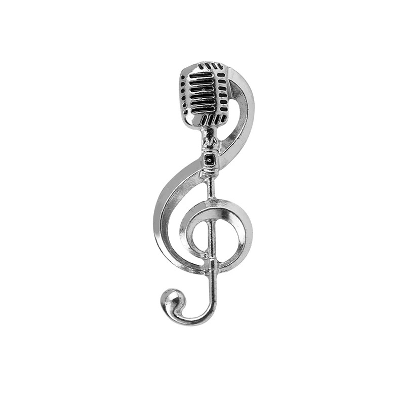 Details des silberfarbenen Emaille-Pins Mikro-Musiknote