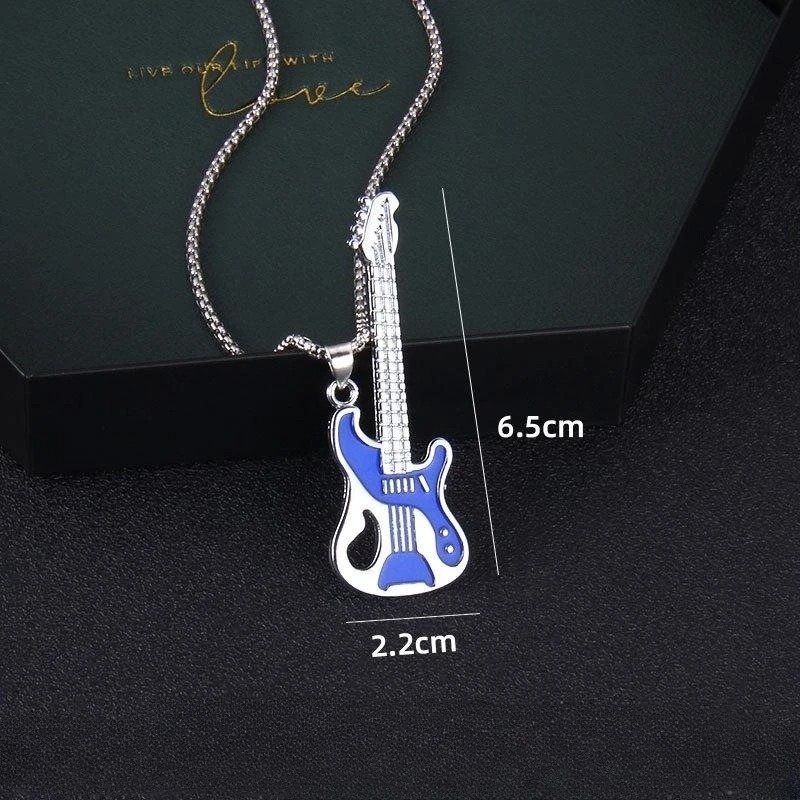 Trio von hängenden E-Gitarren in Blau und verschiedenen Farben - Zur Auswahl!