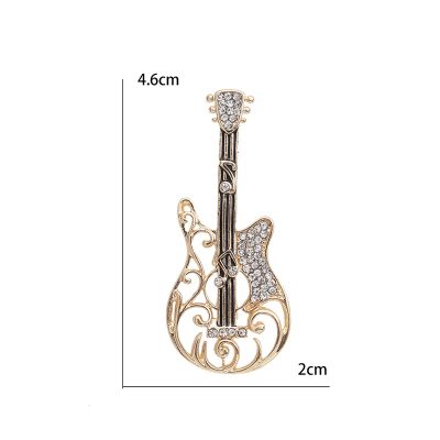Abmessungen Brosche Elektrische Gitarre Design Hohl mit Musiknoten Muster und Strass