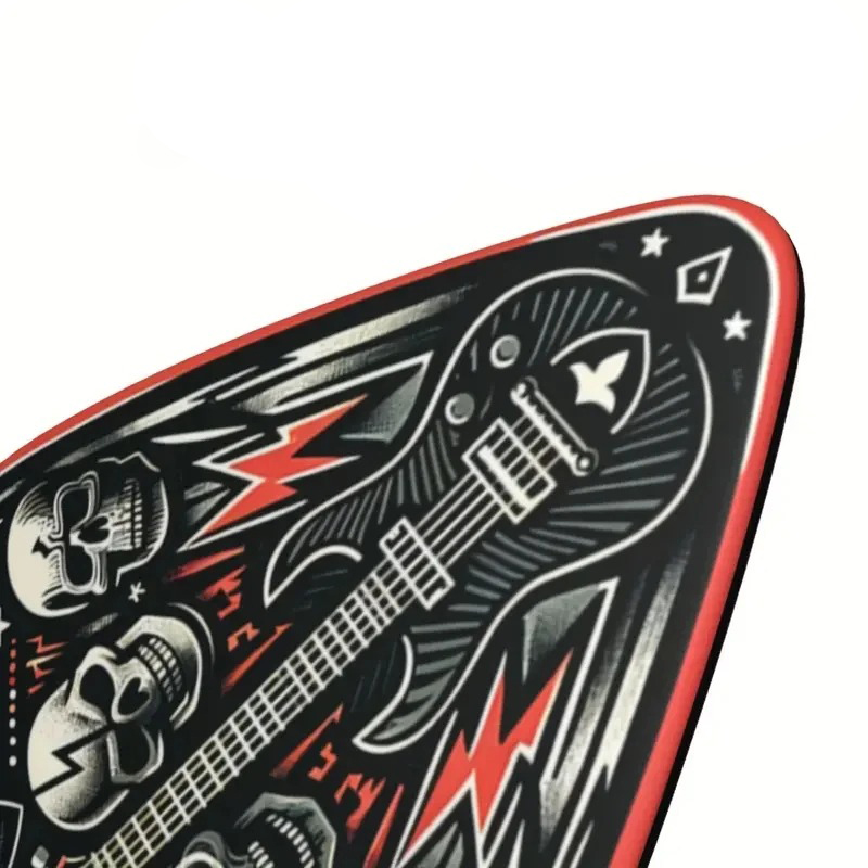 Komplette Ansicht Set von 6 Plektren mit Totenkopf Hard Rock3 Größen mit Plektrenhalter inklusive