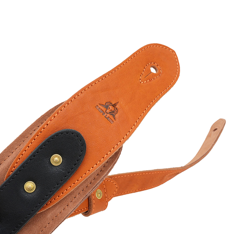 Details des Bassgurts "Klassische Eleganz" aus Leder