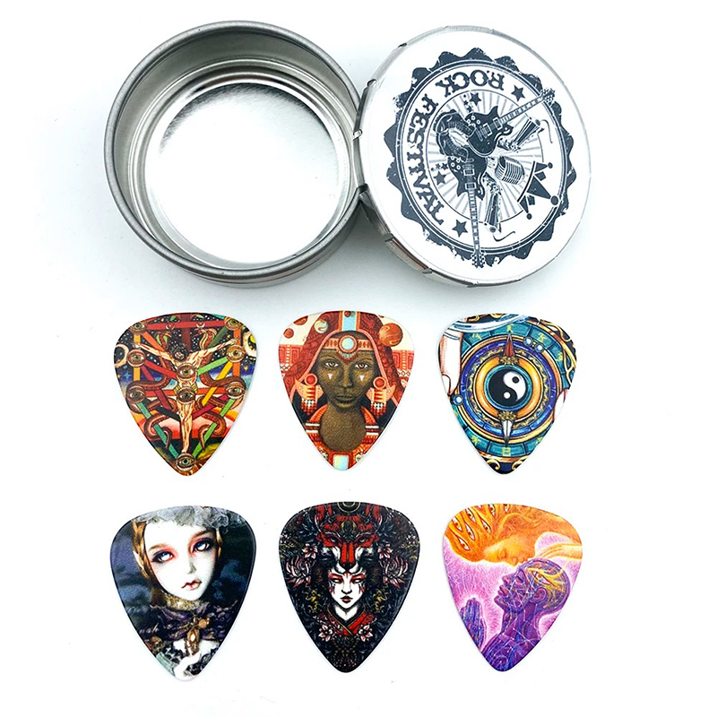 Set von 12 Gothic Dark Inspirierten Plektren 0.71mm - mit Metallbox!