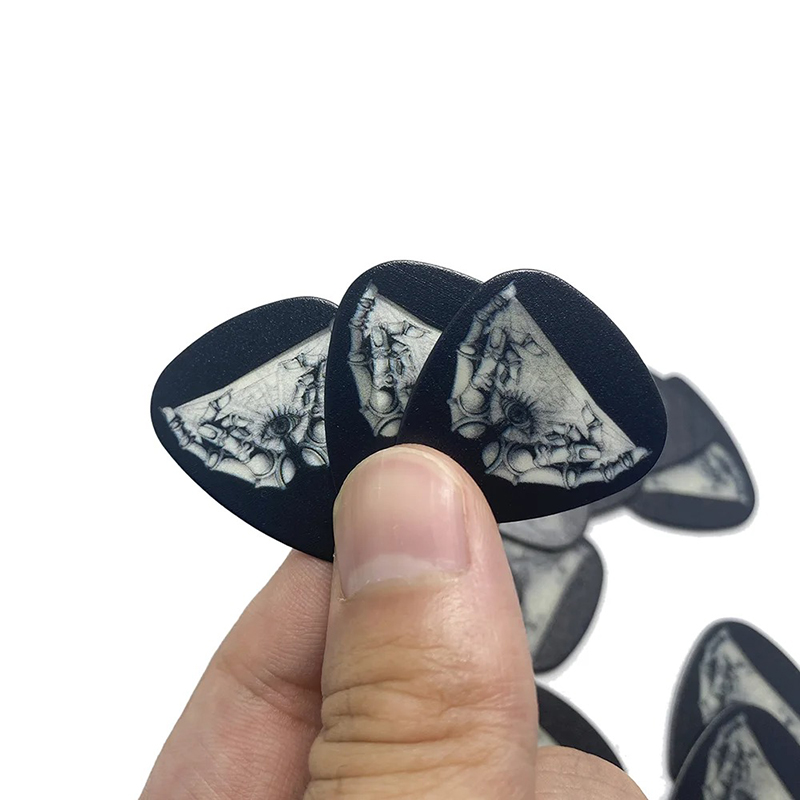 Set von Gitarren-Plektren mit Dunkel-Goth Schmetterlingsmotiv