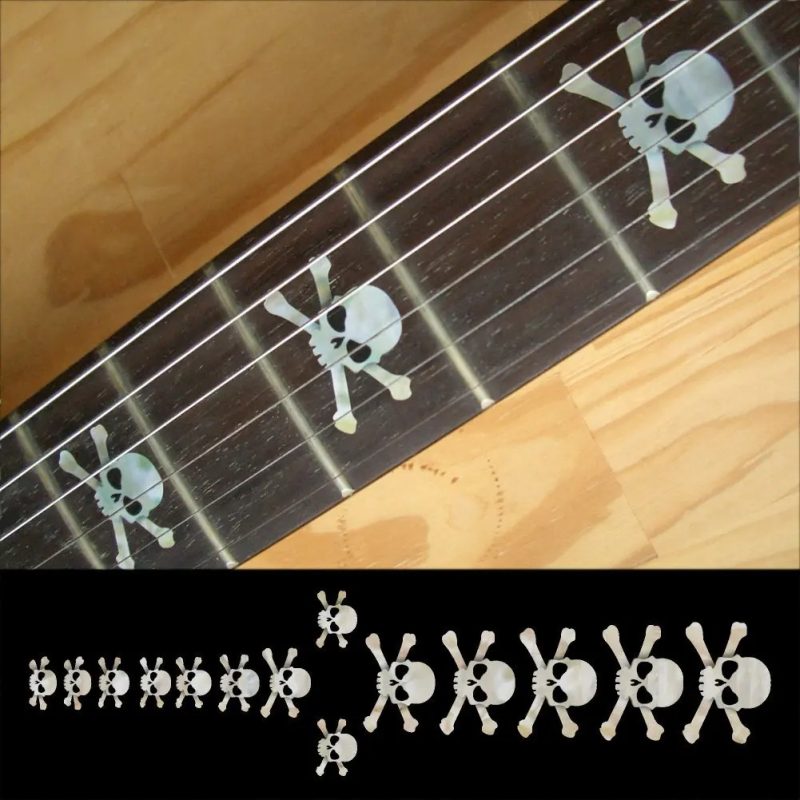 Fretboard-Marker mit Totenkopf-Muster in Weißer Farbe