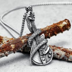 Prächtiger Heavy-Metal-Rock-Gitarrenanhänger mit einer von einer Schlange umwickelten Gitarre