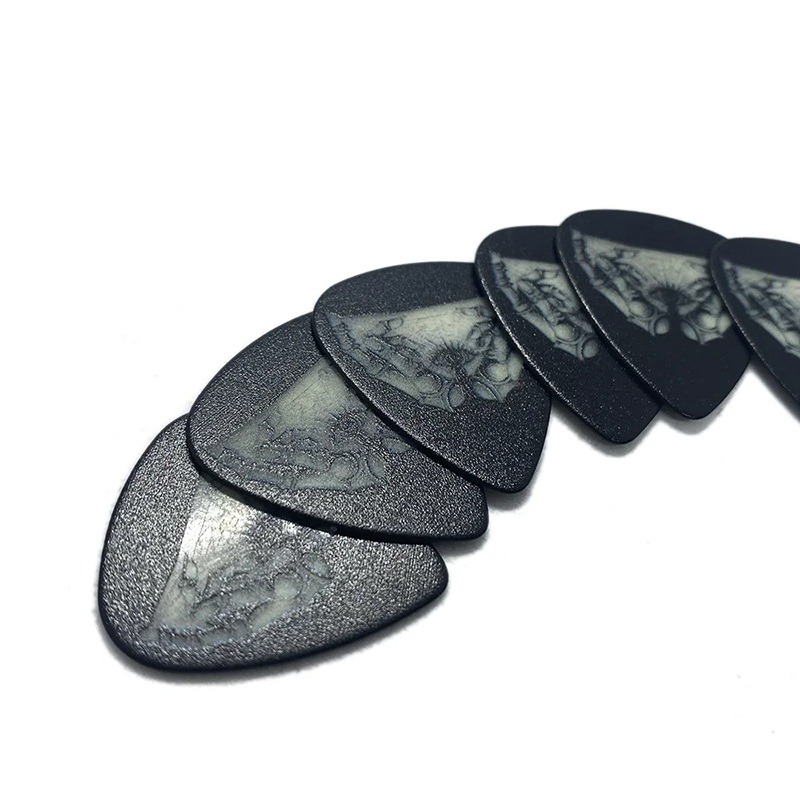 Set von Gitarrenplektren mit dunklem Gothic-Schmetterlingsmuster - Set von 5 Stück