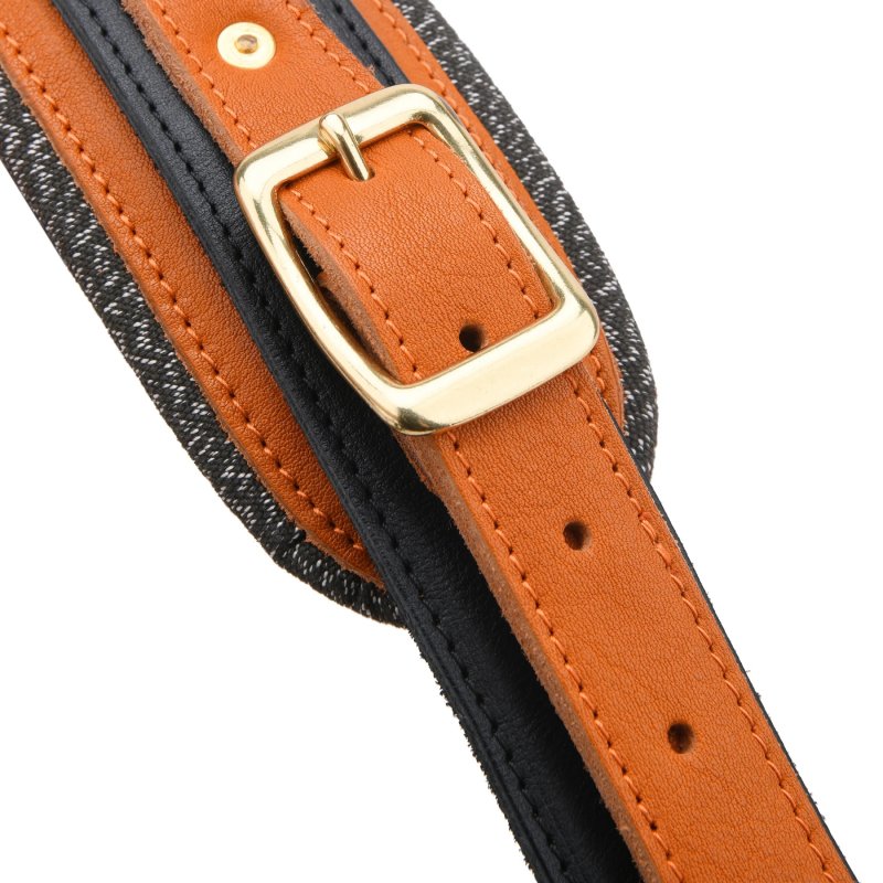 Ansicht der Deluxe Leder Bassgitarrenschlaufe mit Polsterung und Schnallenverschluss