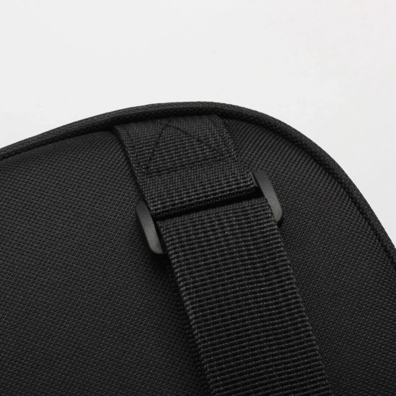 Detail der Gurt der Ukulele-Hülle 'Lebendiger Dschungel