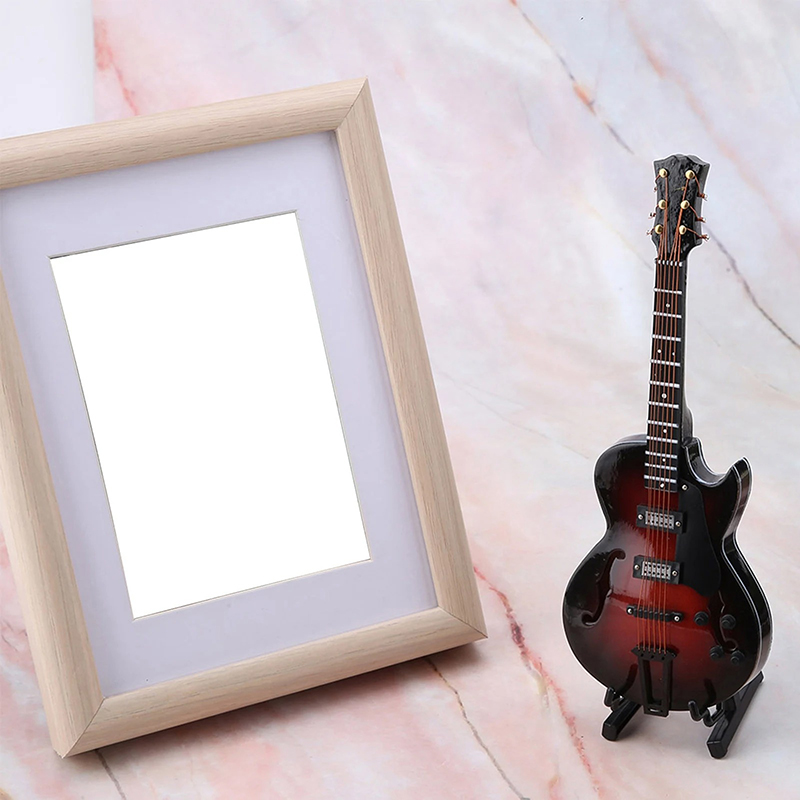 Avant Miniaturgitarre 'Red Velvet Jazz