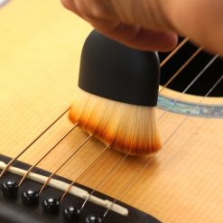 Reinigungsbürste für Gitarre, Klavier & Instrumente mit ultra-weichen, antistatischen Borsten99