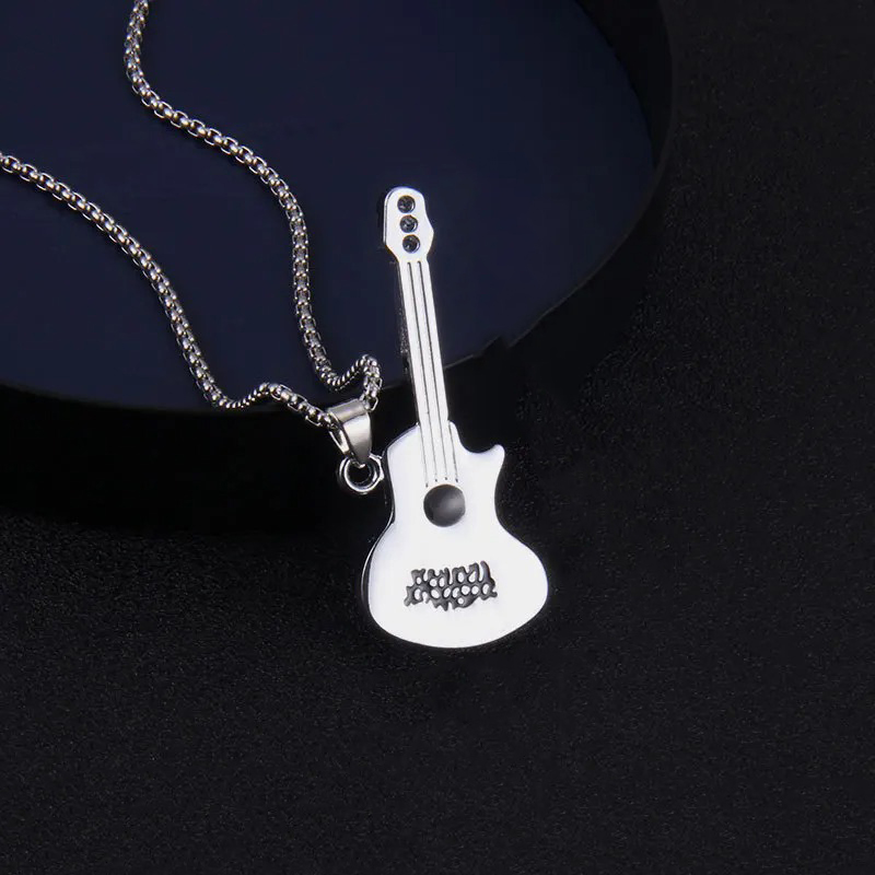 Anhänger Silberne Akustikgitarre im Rock-Stil