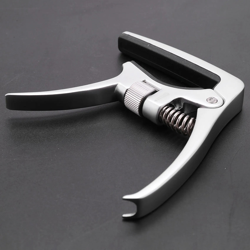 Übersicht über das Gitarrenkapodaster Modell Trigger Pro - Verstellbare Spannung!