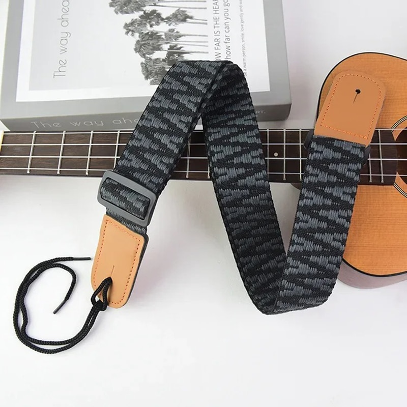 Grafische Ukulele-Gurt in Schwarz & Grau