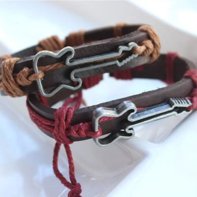 Vollständige Ansicht des Rock Gitarren Armbands aus Bohème-Seil