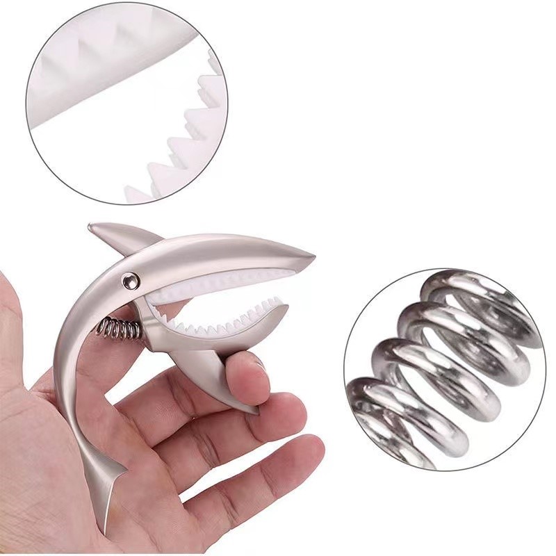 Capodastre de guitare en métal en alliage de zinc forme requin - 5 couleurs disponibles