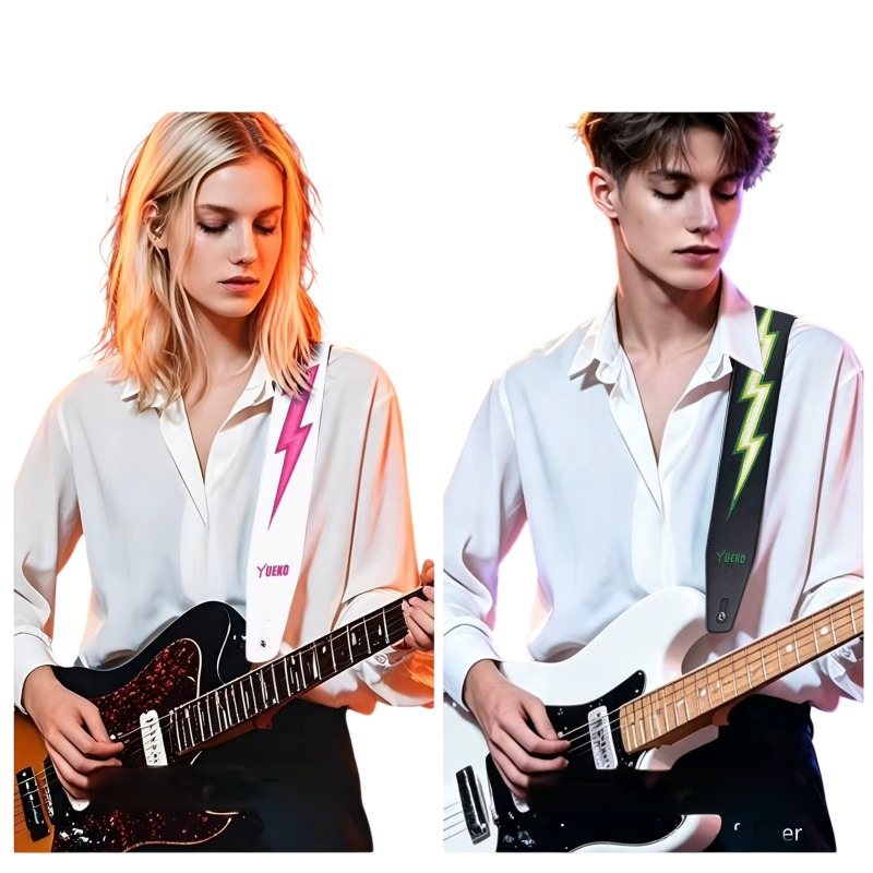 Guitaristes portant la sangle réversible Double Lightning : face blanche à éclair rose et face noire à éclair vert